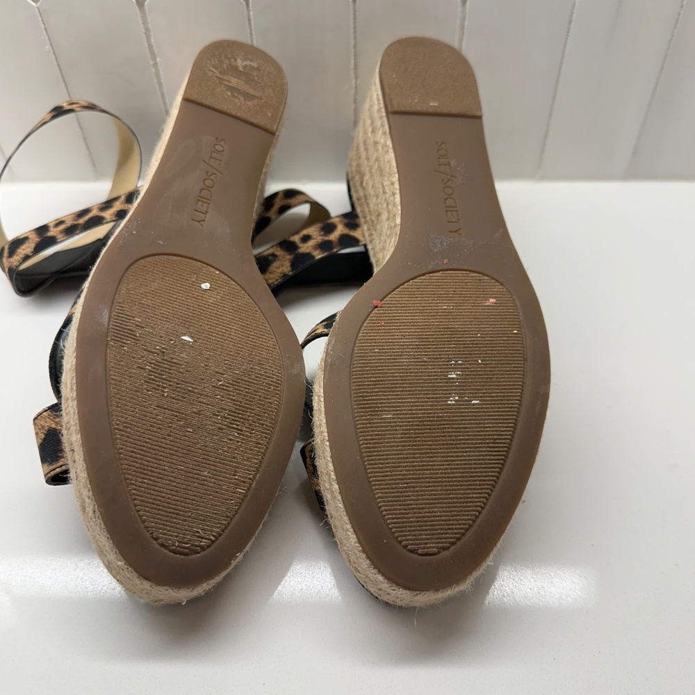 Sandals - Picture 3 of 4